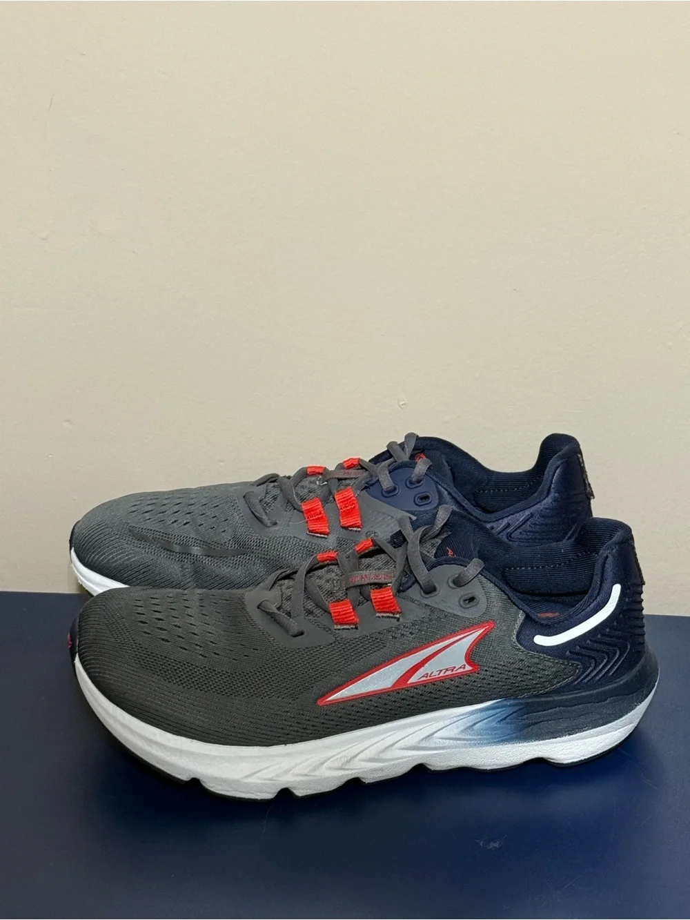 Altra Men's Gray Running Shoes with Navy and Red Highlights